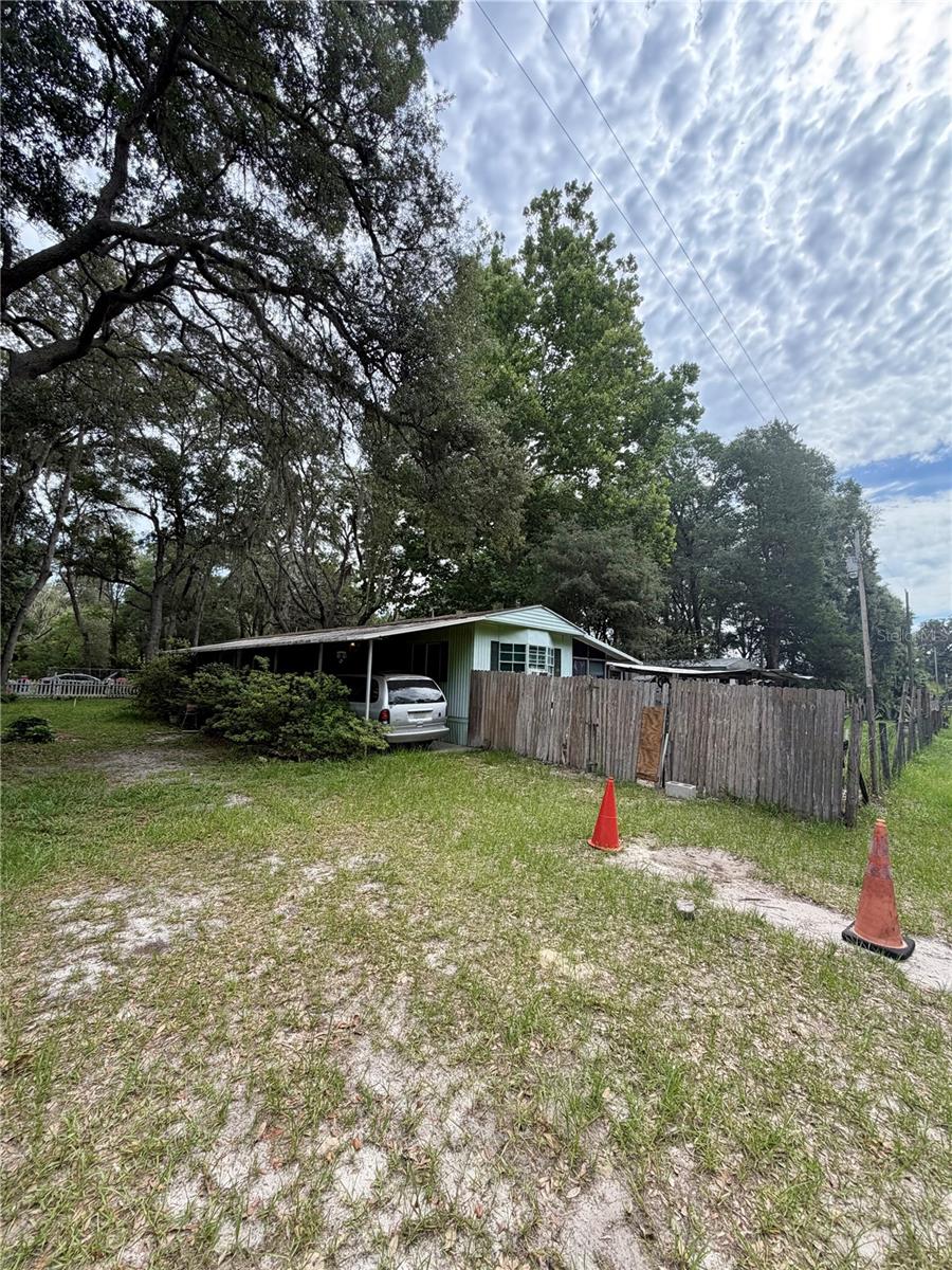 THREE LAKES ESTATE - Residential