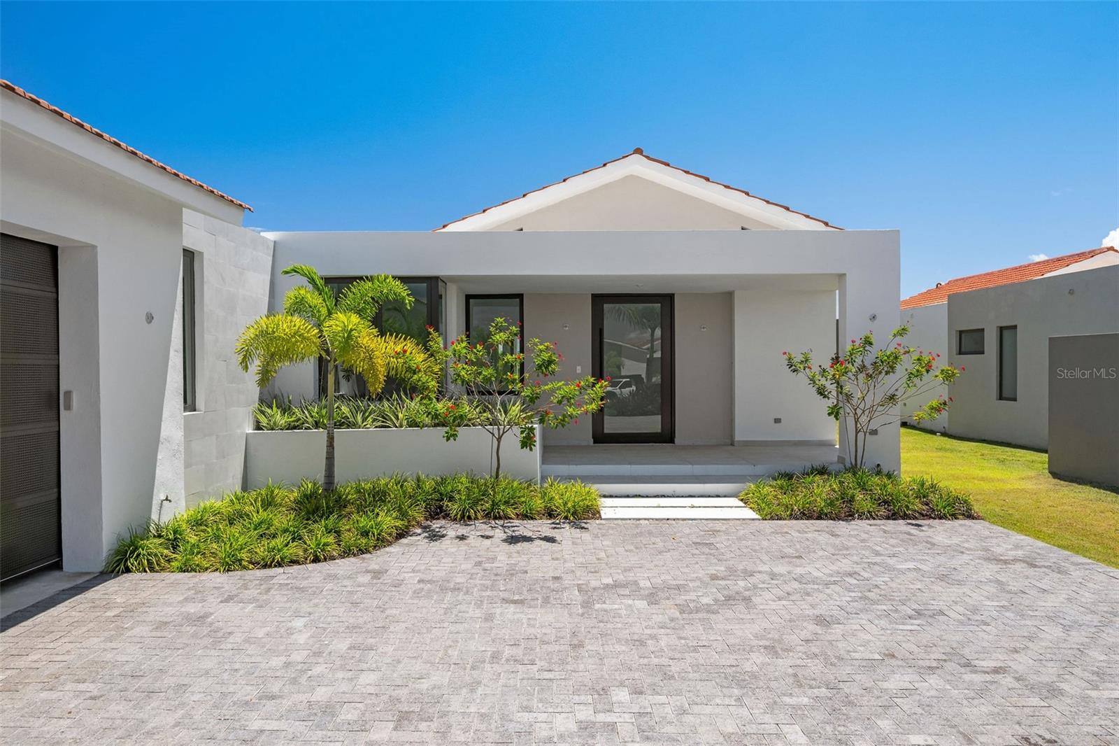 SABANERA DE DORADO - Residential