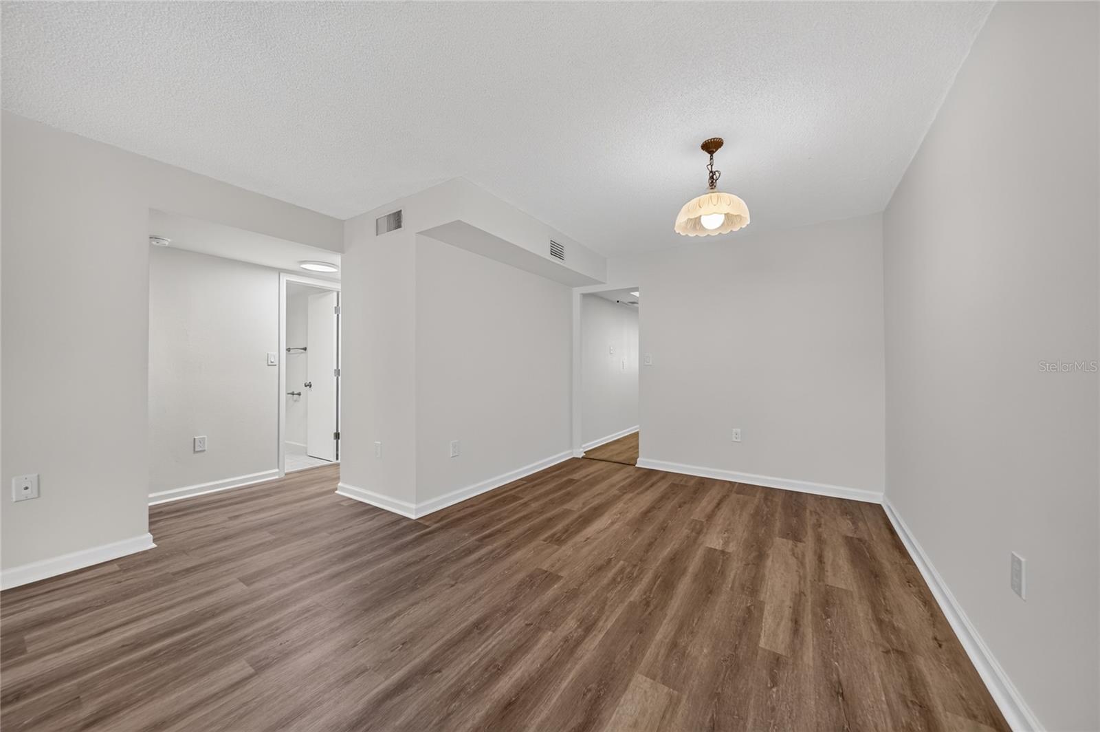 GATEWAY SQUARE APTS NO. 5 CONDOMINIUM - Residential