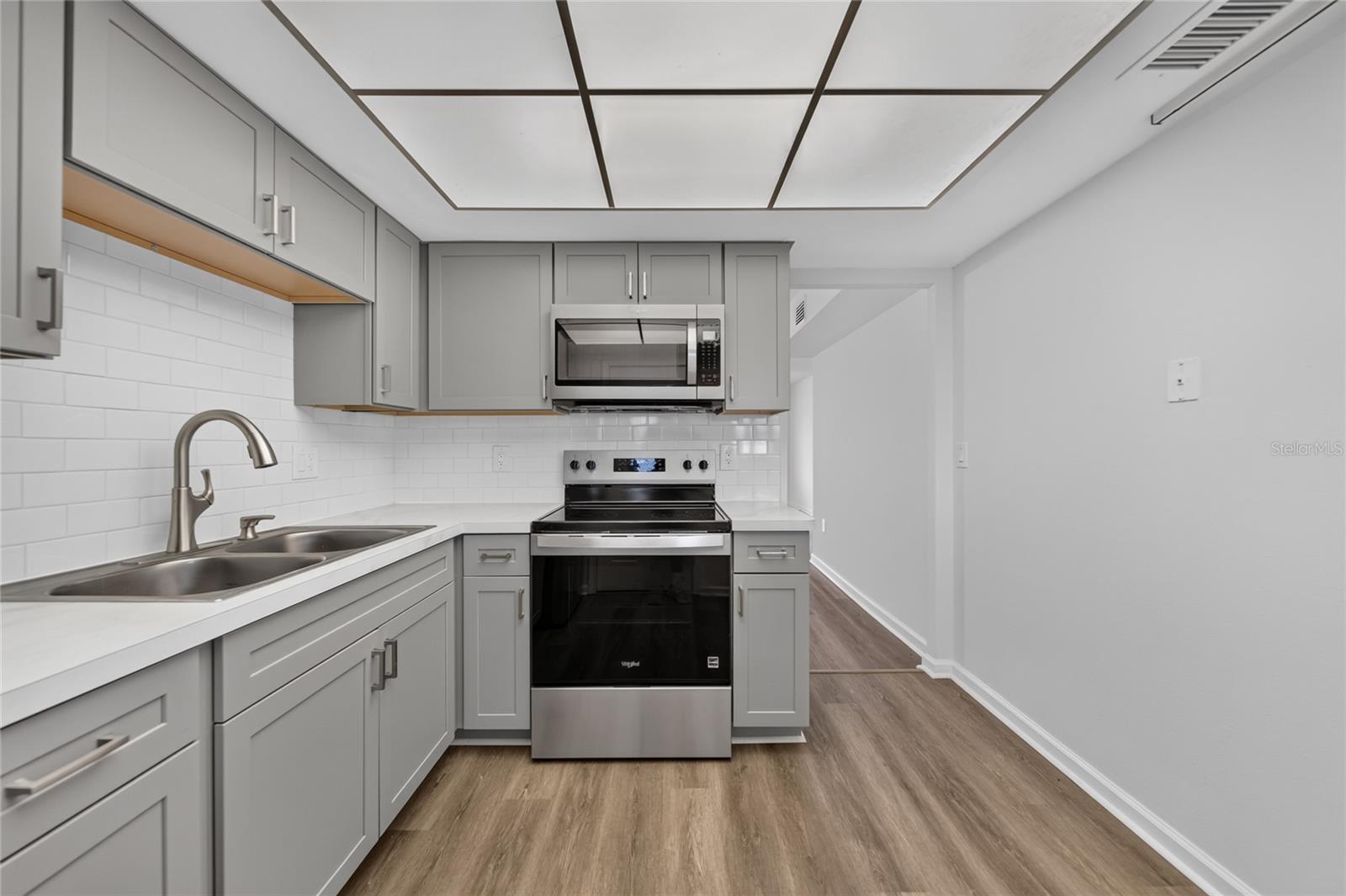 GATEWAY SQUARE APTS NO. 5 CONDOMINIUM - Residential