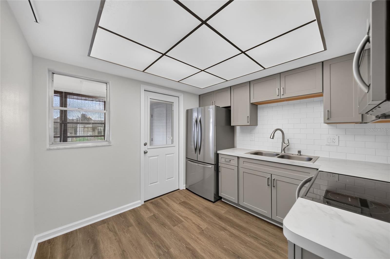GATEWAY SQUARE APTS NO. 5 CONDOMINIUM - Residential