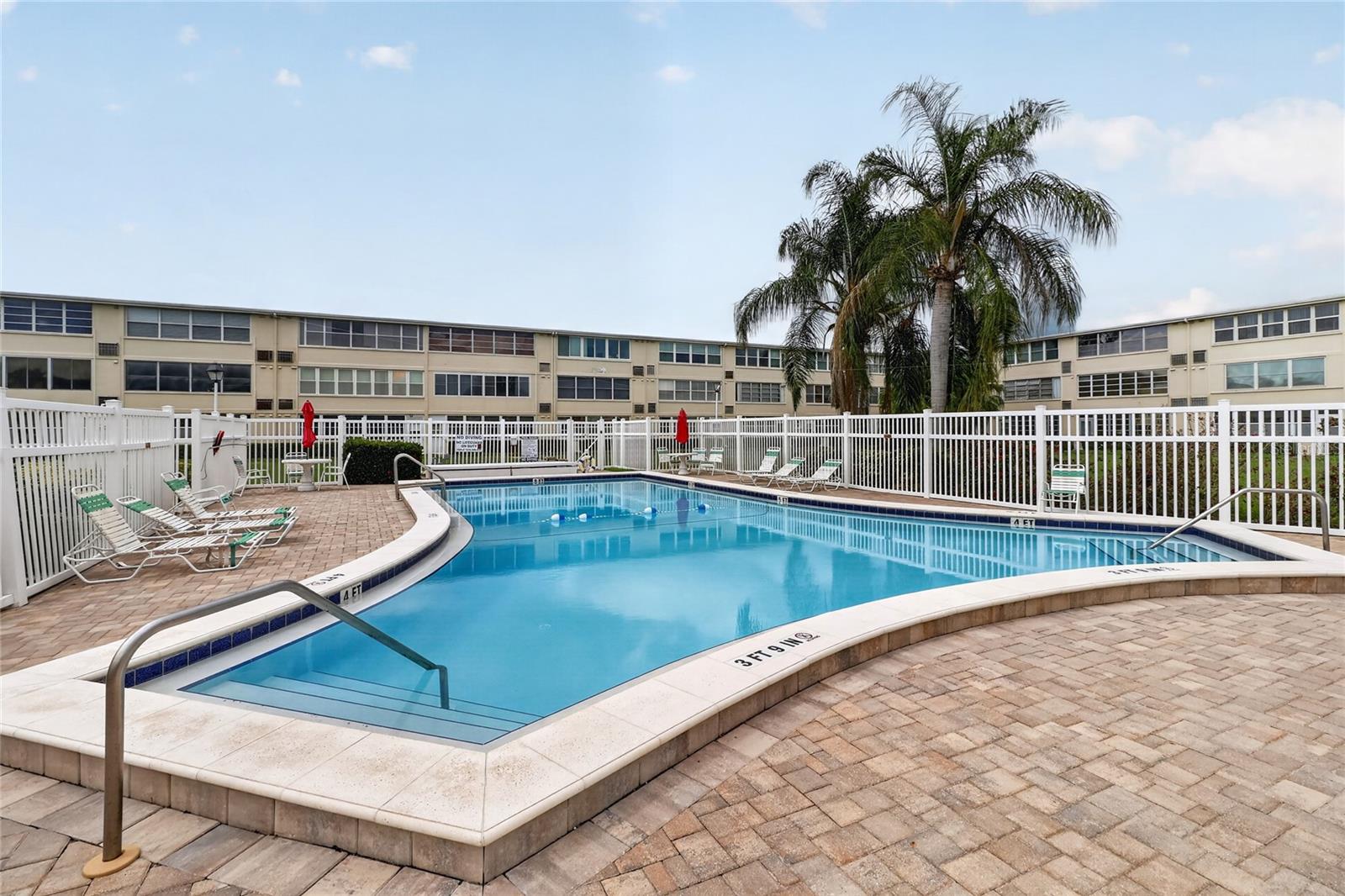 GATEWAY SQUARE APTS NO. 5 CONDOMINIUM - Residential