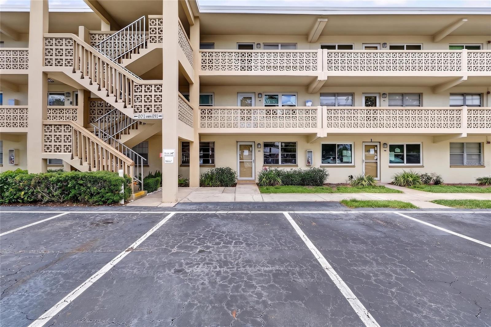 GATEWAY SQUARE APTS NO. 5 CONDOMINIUM - Residential