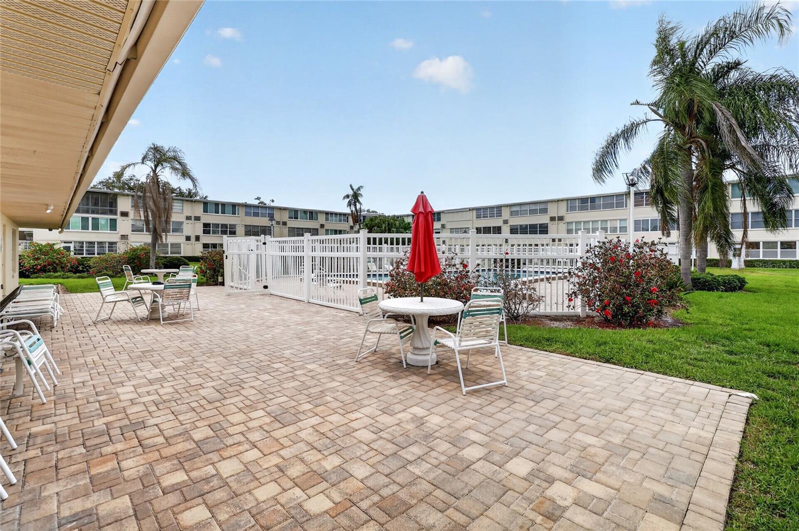 GATEWAY SQUARE APTS NO. 5 CONDOMINIUM - Residential
