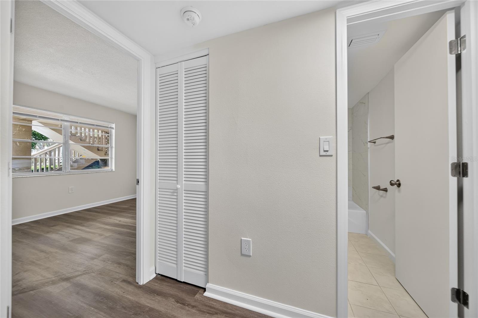 GATEWAY SQUARE APTS NO. 5 CONDOMINIUM - Residential