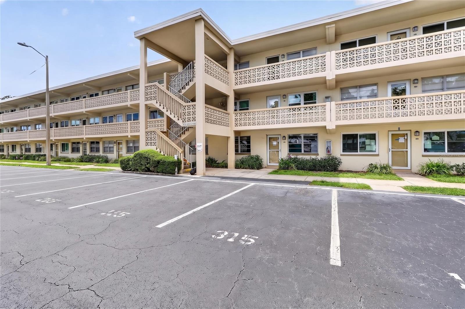 GATEWAY SQUARE APTS NO. 5 CONDOMINIUM - Residential