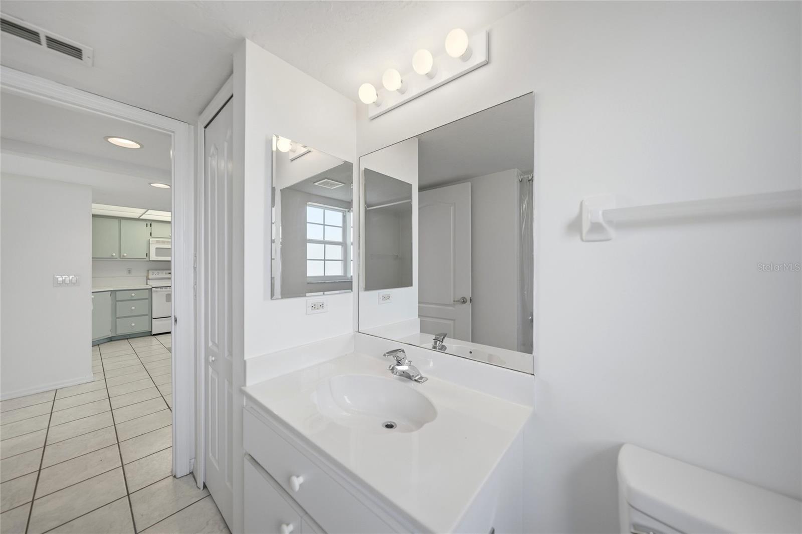 CRYSTAL BAY/KINGSWAY - Residential