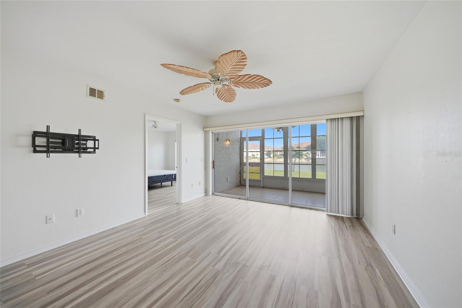 CRYSTAL BAY/KINGSWAY - Residential