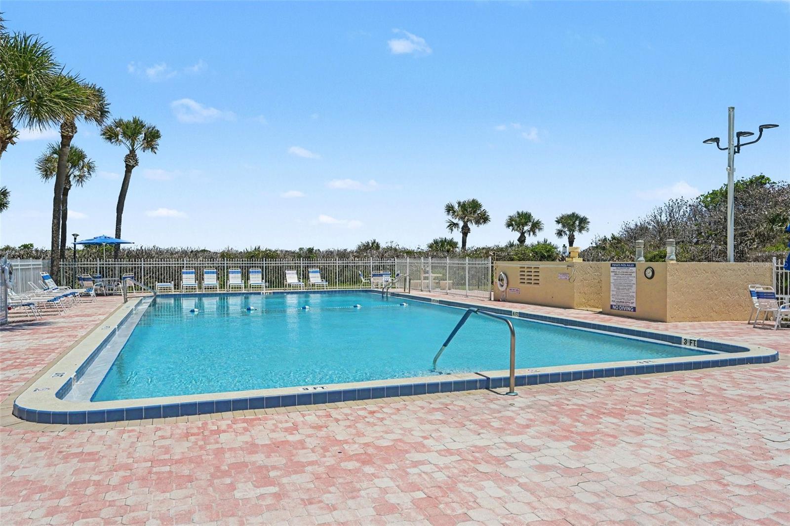 CANAVERAL TOWERS - Residential