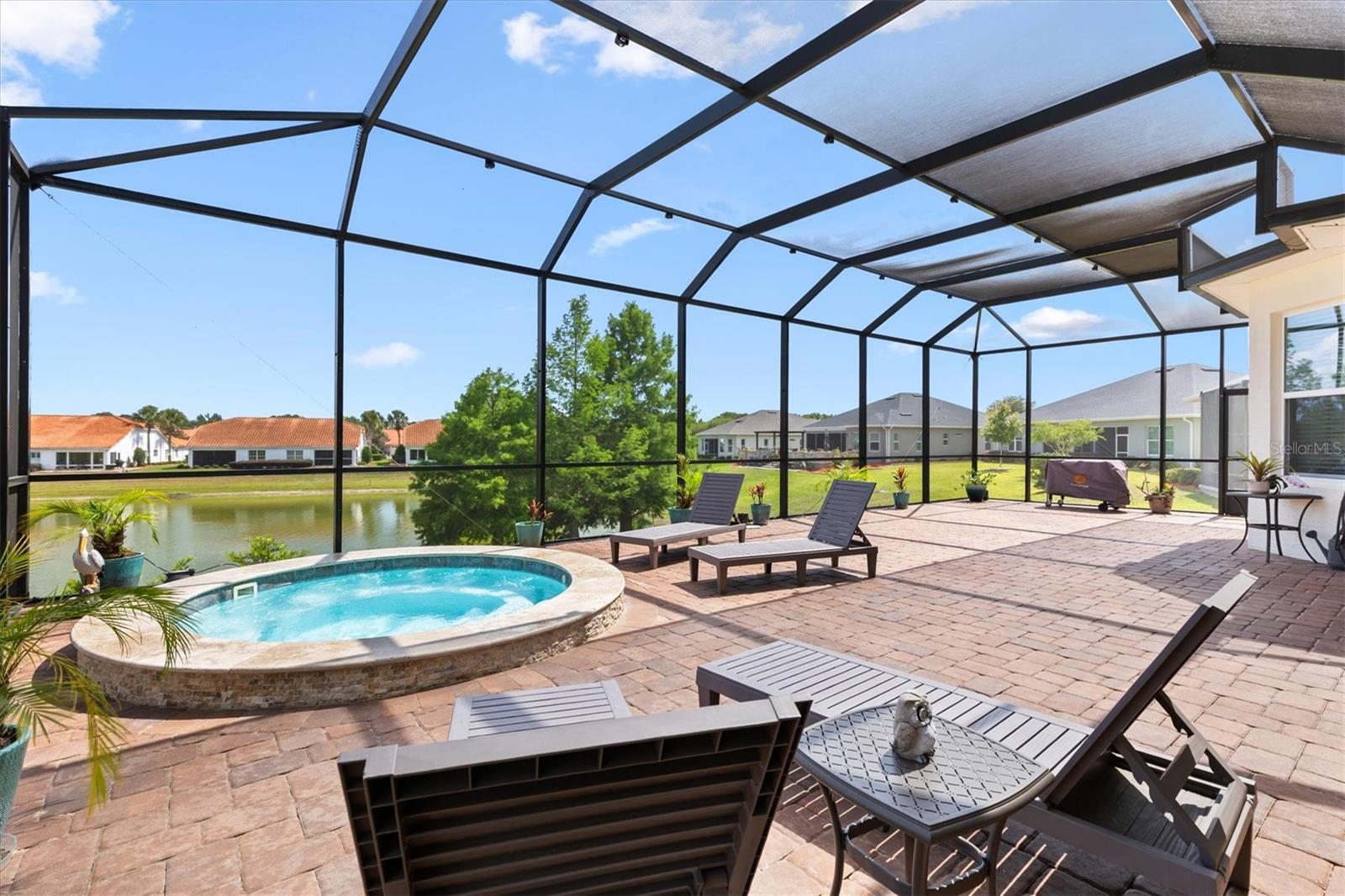 LAKESIDE LANDINGS THE ENCLAVE - Residential