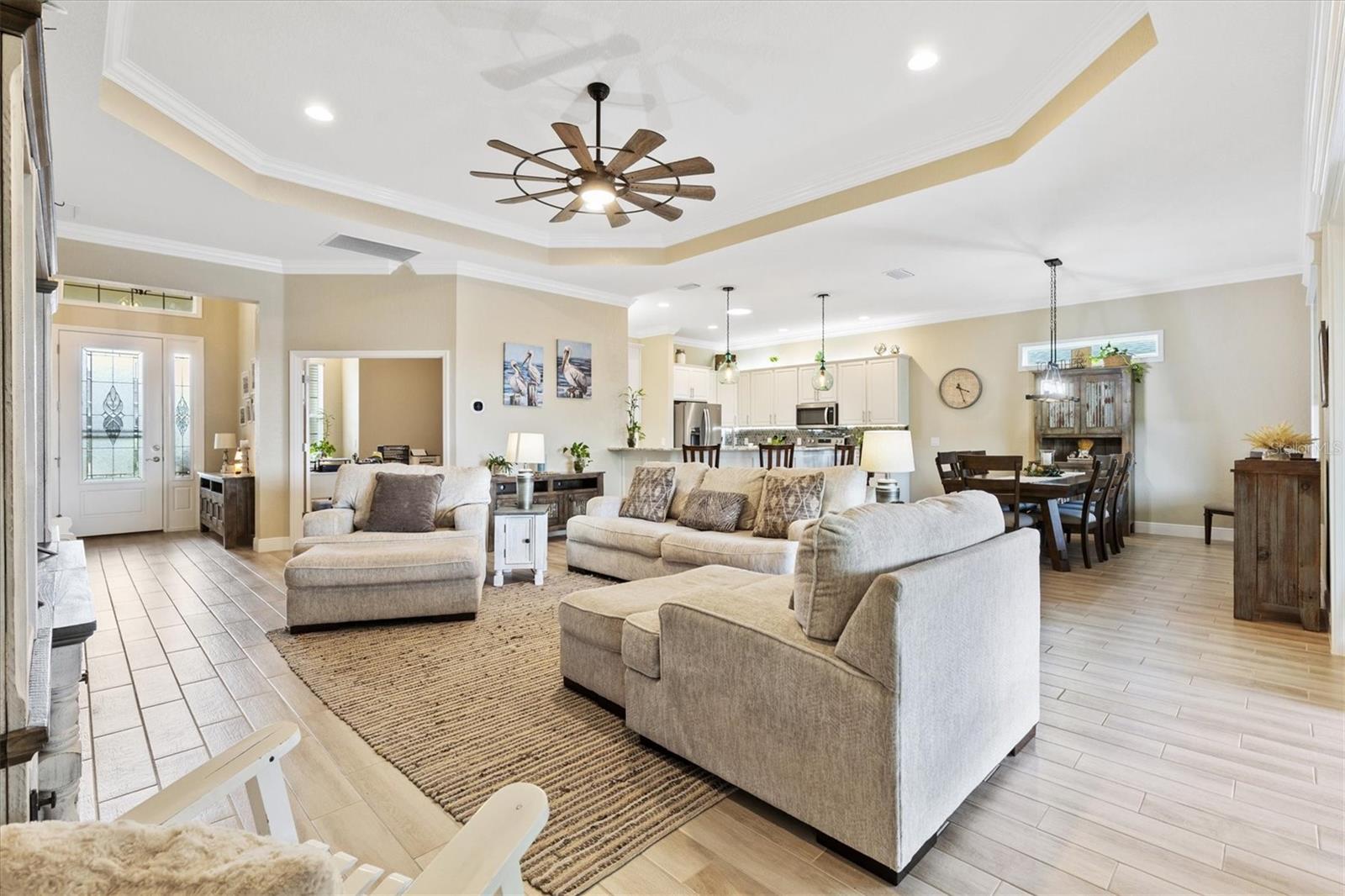 LAKESIDE LANDINGS THE ENCLAVE - Residential