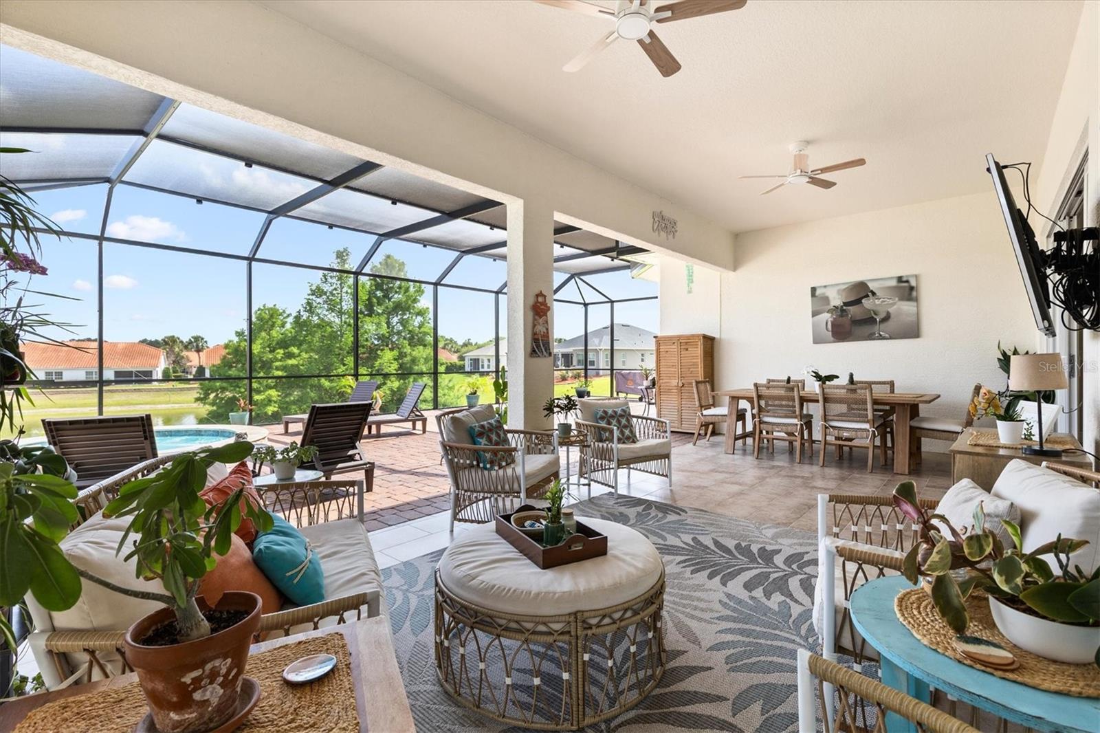 LAKESIDE LANDINGS THE ENCLAVE - Residential