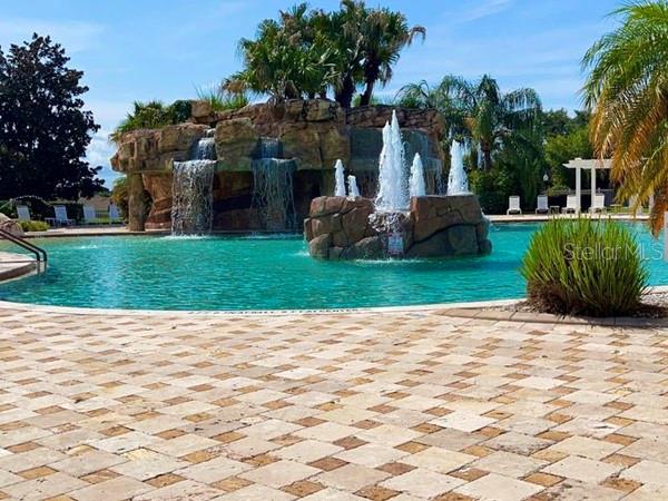 LAKESIDE LANDINGS THE ENCLAVE - Residential