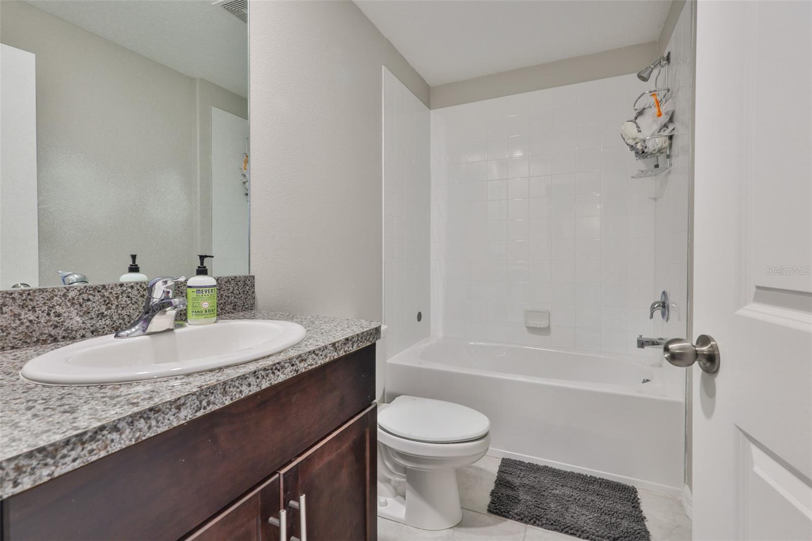 BELMONT SOUTH PH 2E - Residential Lease