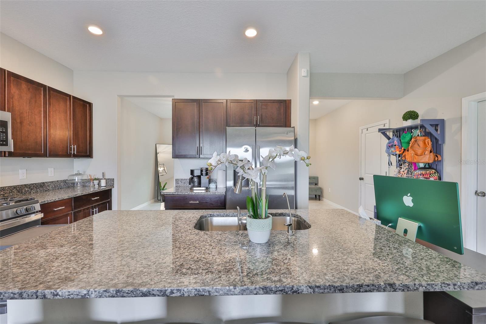 BELMONT SOUTH PH 2E - Residential Lease