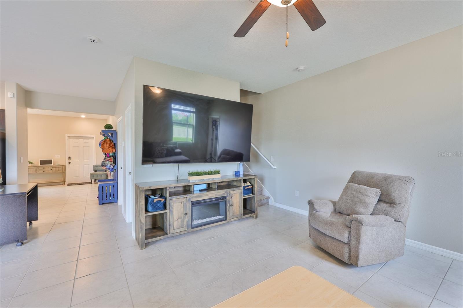 BELMONT SOUTH PH 2E - Residential Lease