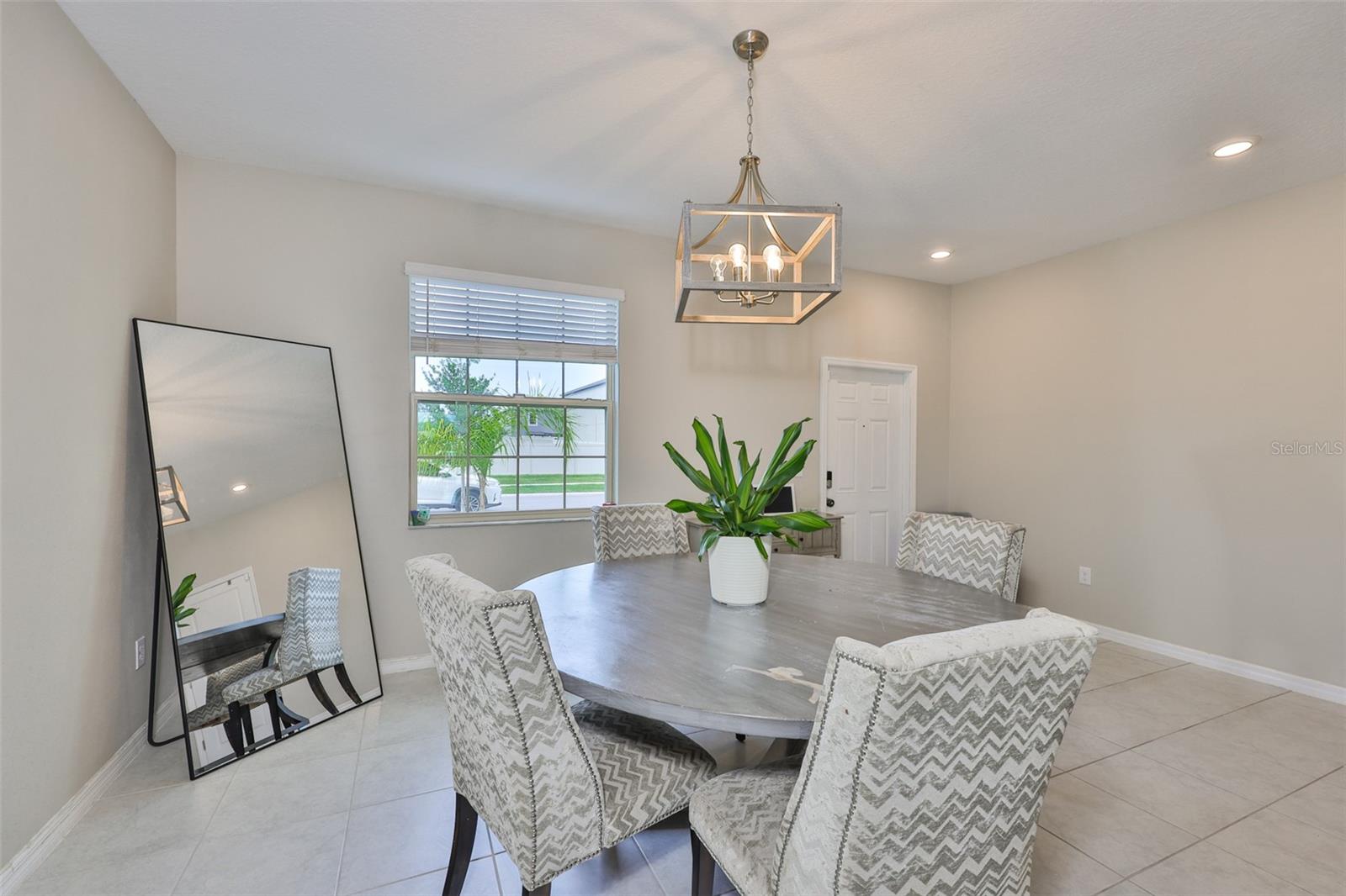 BELMONT SOUTH PH 2E - Residential Lease