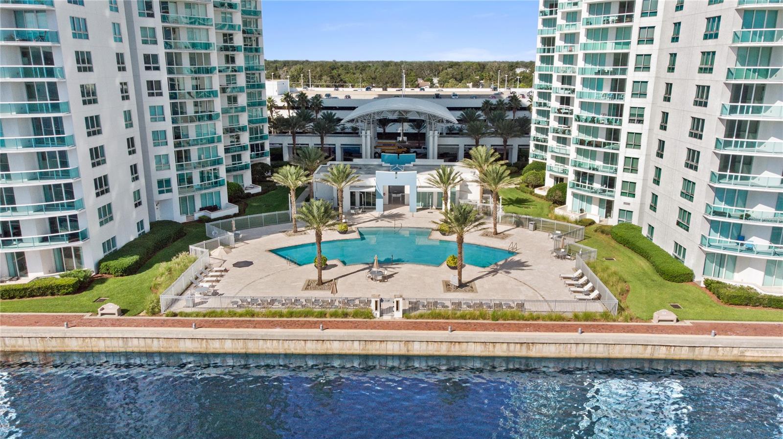 MARINA GRANDE/HALIFAX 01 - Residential