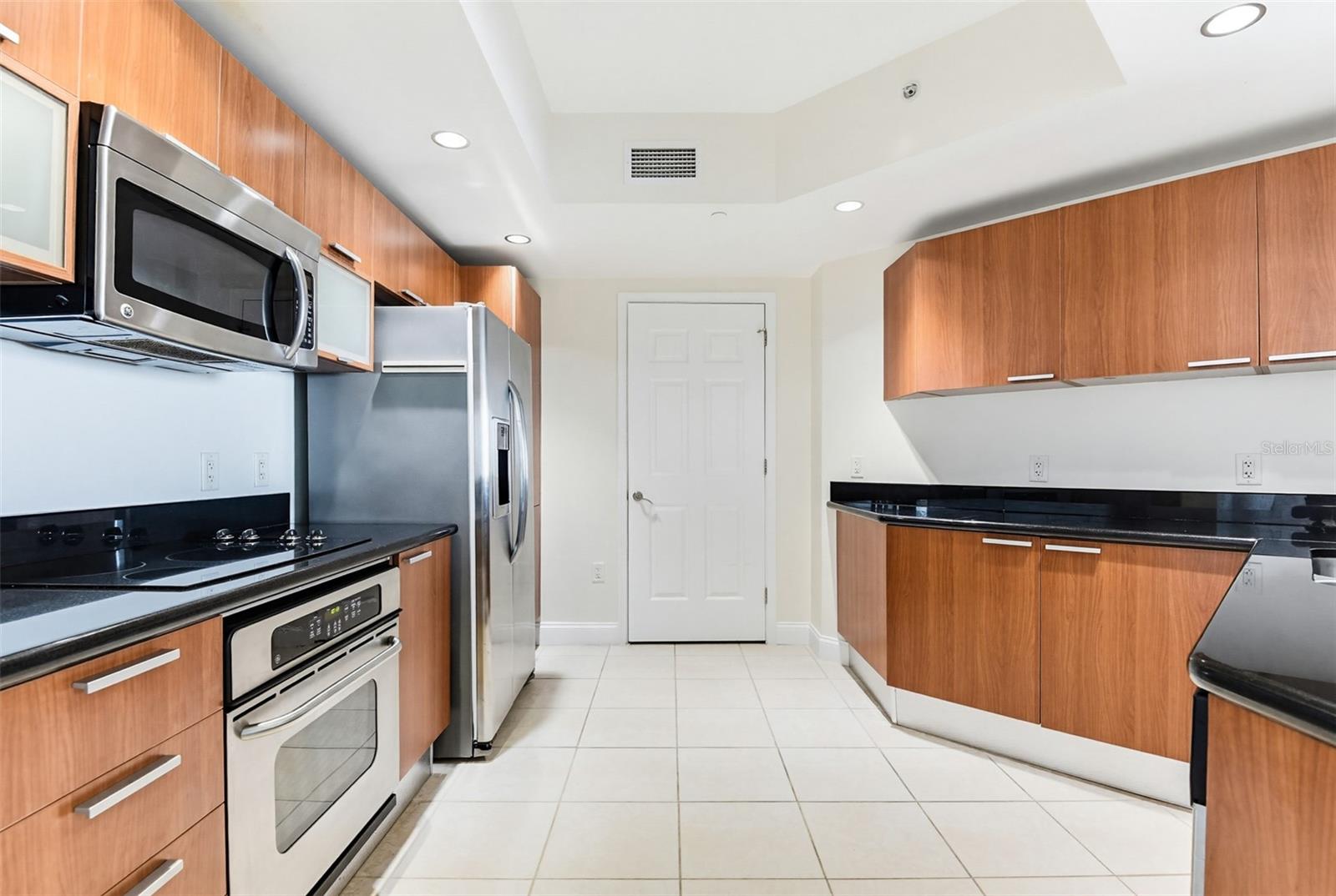MARINA GRANDE/HALIFAX 01 - Residential