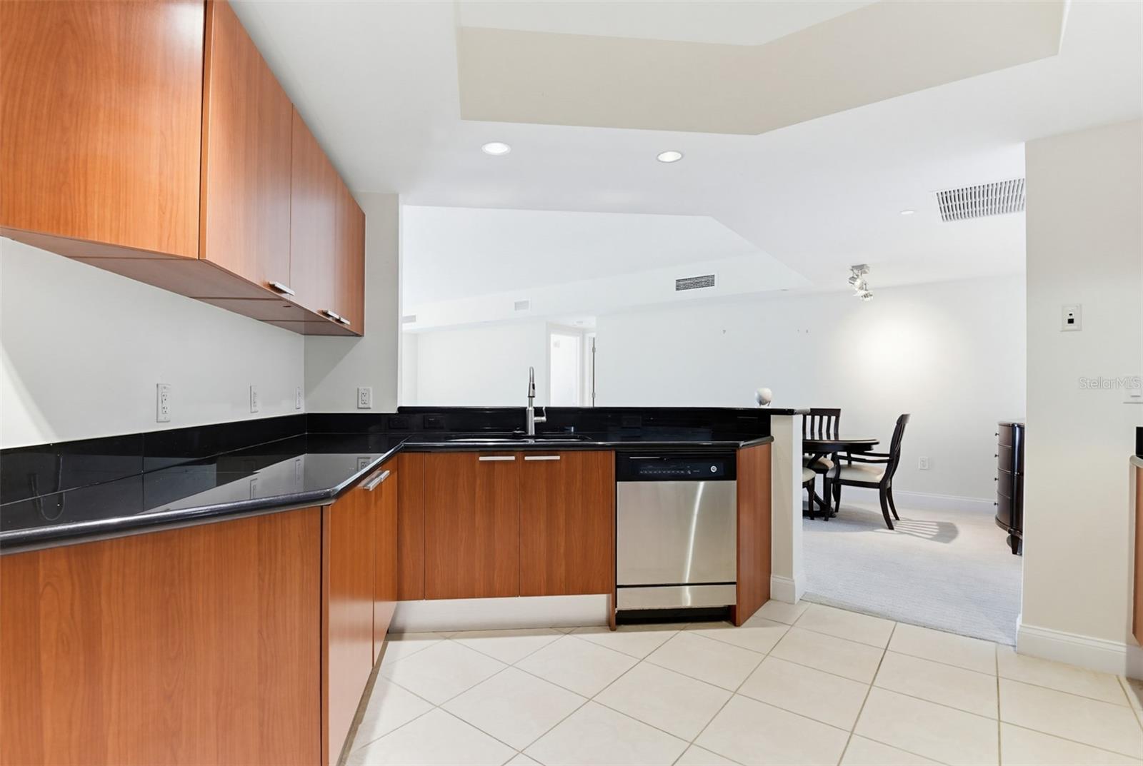 MARINA GRANDE/HALIFAX 01 - Residential