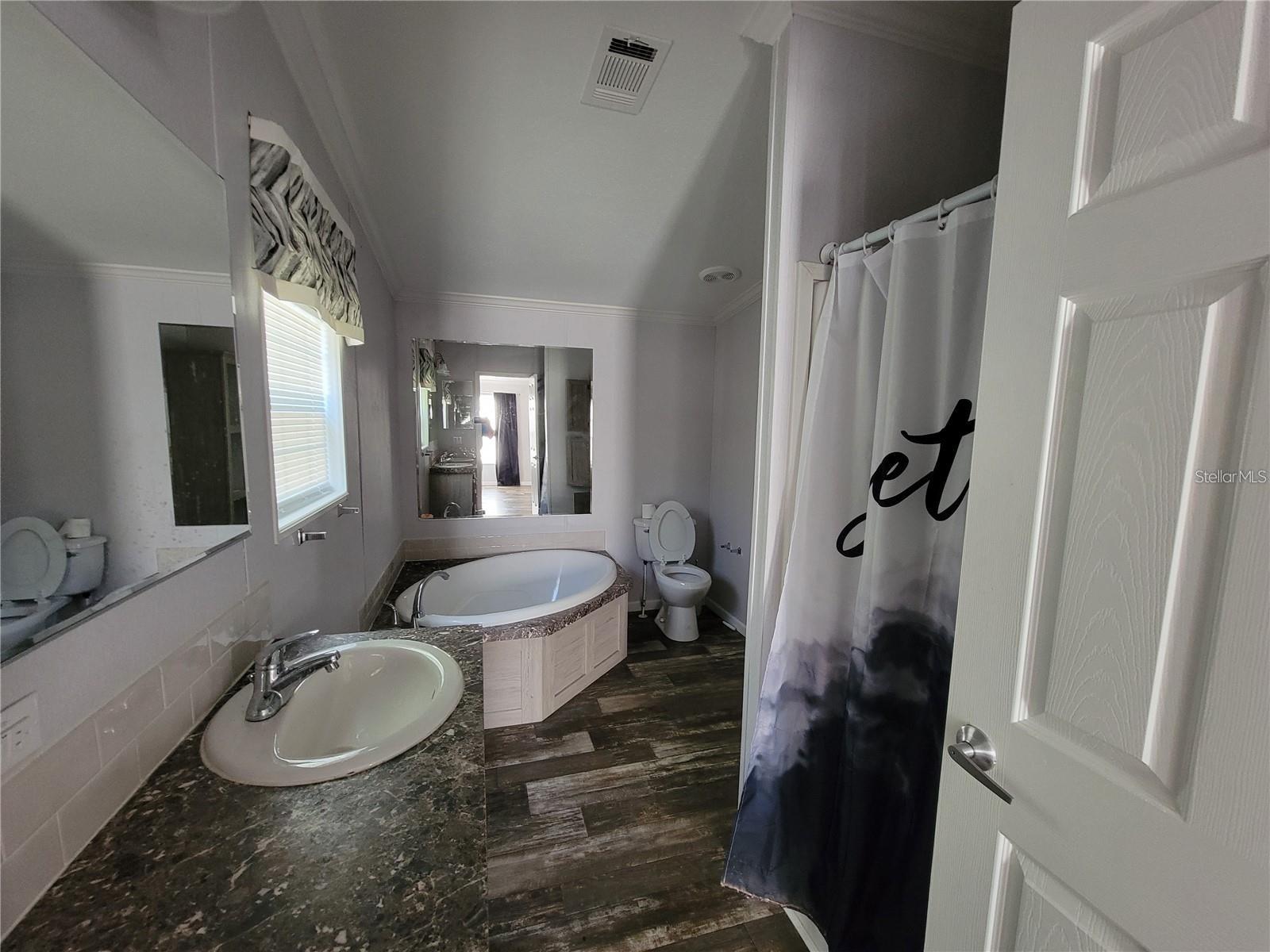 ORANGE BLOSSOM ILLS UN #16 - Residential Lease