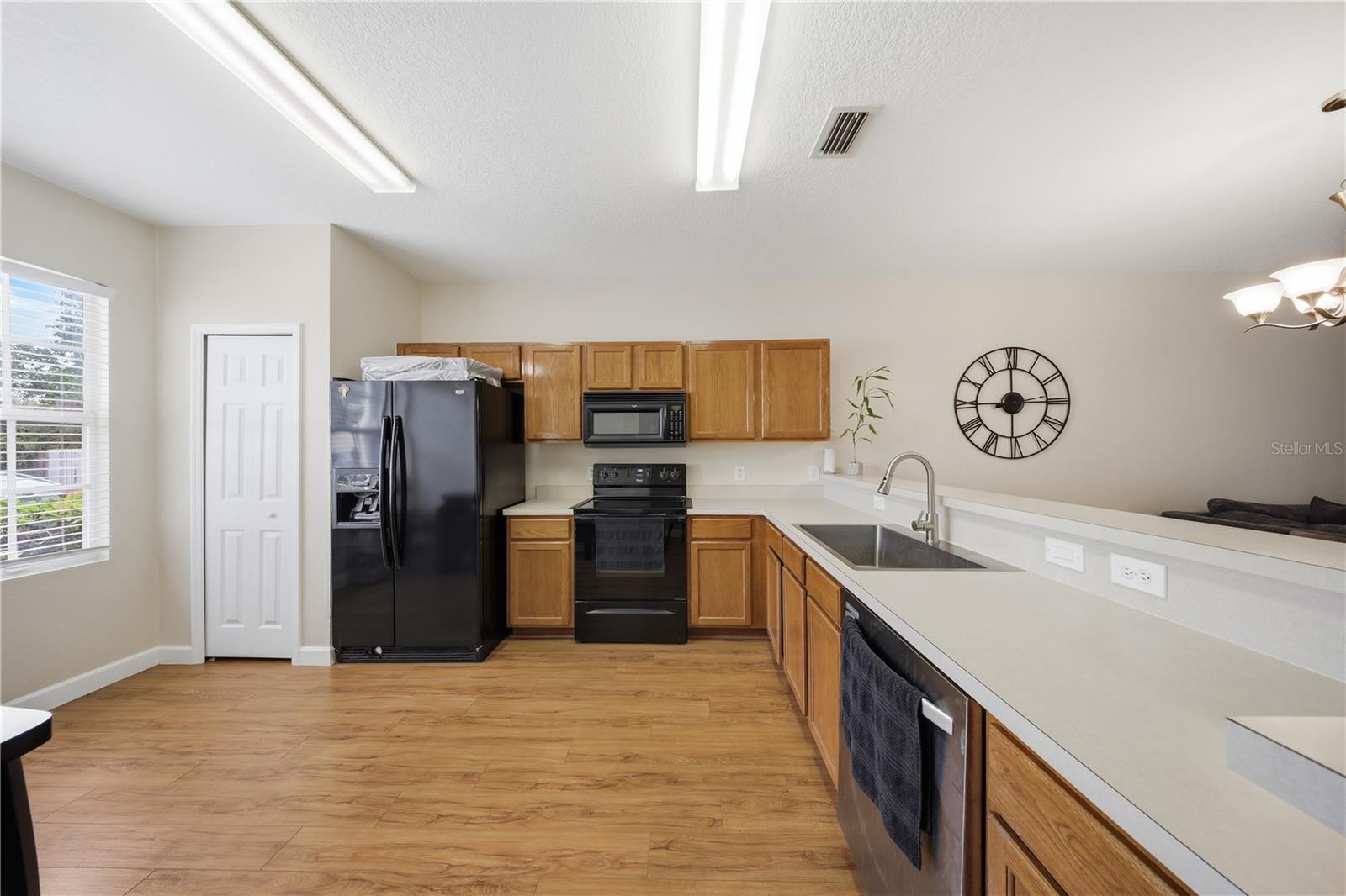 SWISS POINTE CONDO PH II - Residential