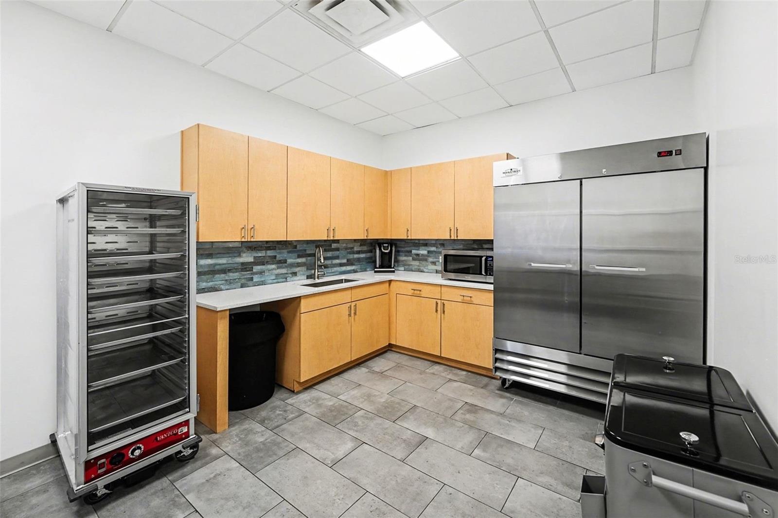 TEMPLE TERRACES - Commercial Sale