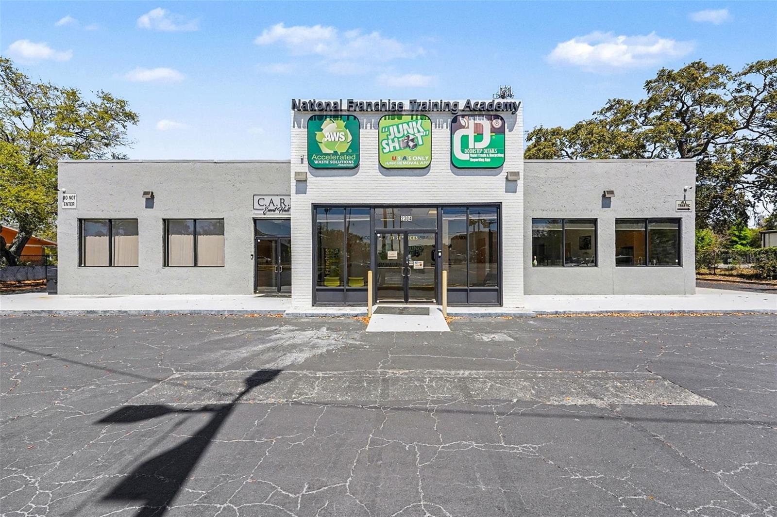 The property offers excellent frontage, strong traffic exposure, and convenient access to major highways.
Surrounded by established retail and residential density, the site supports a variety of commercial uses.
Ideal for owner-users or investors seeking a well-positioned asset in a growing Tampa market.
Strategic location with immediate usability and long-term upside potential.
Operating business on site. Confidential sale. NDA required for additional details including financials and current use.