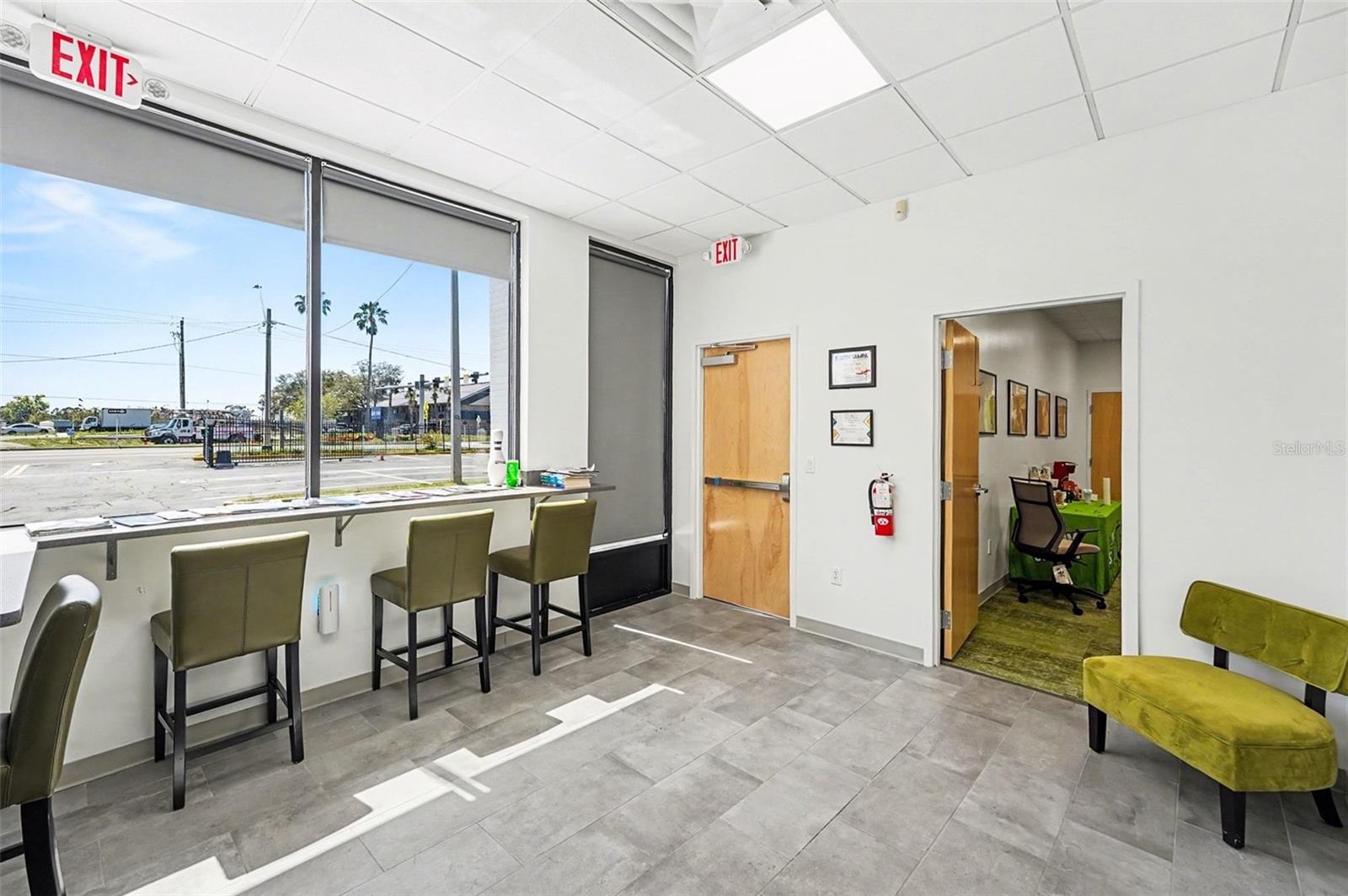 TEMPLE TERRACES - Commercial Sale