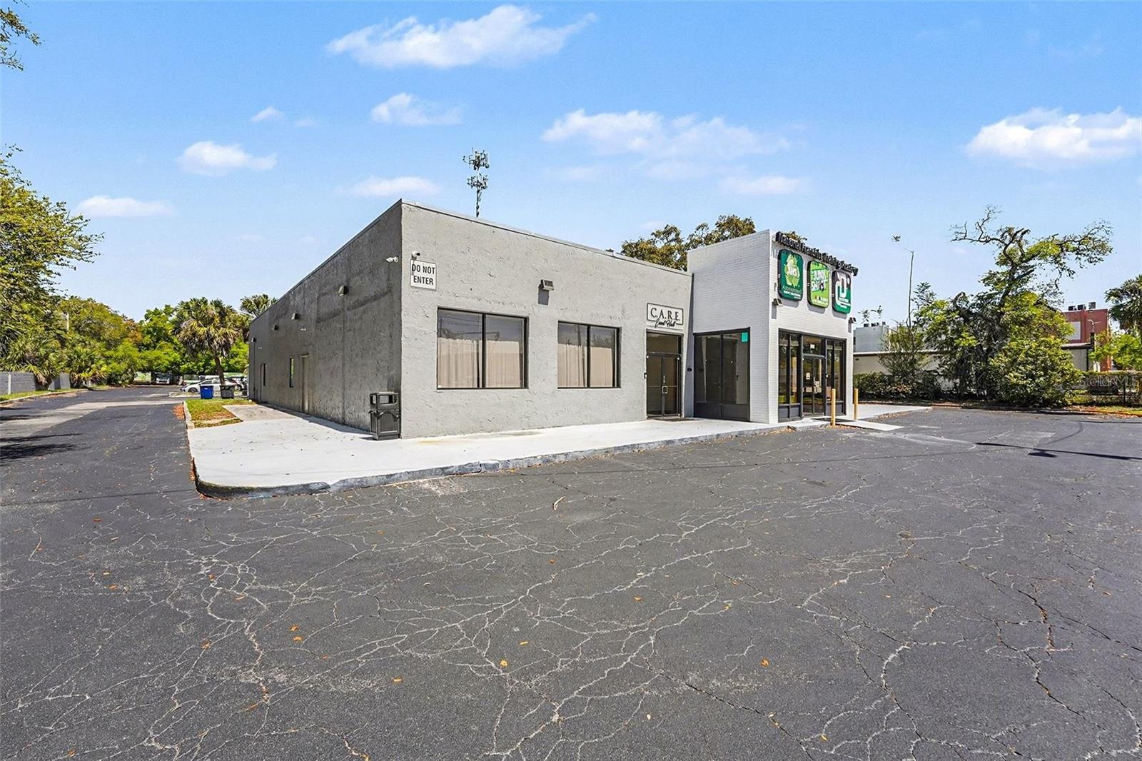 TEMPLE TERRACES - Commercial Sale