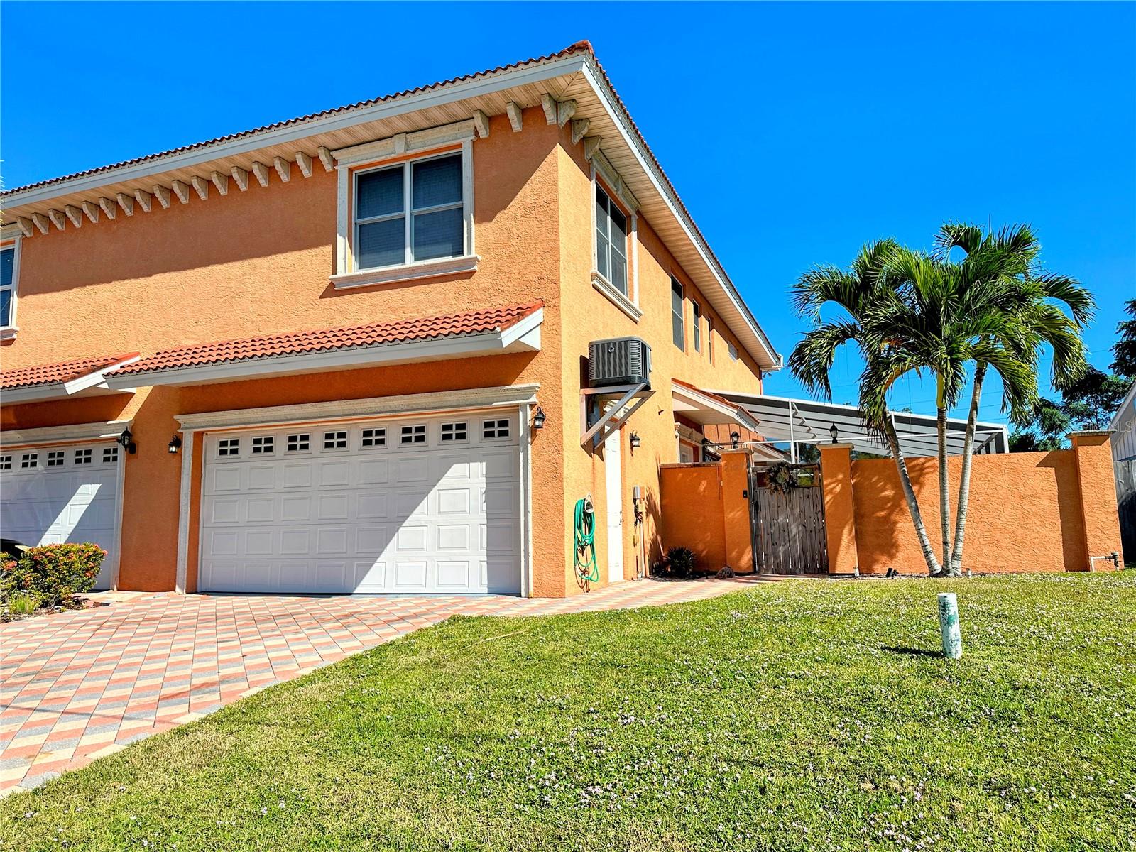 MONTCLAIR VILLAS - Residential Income