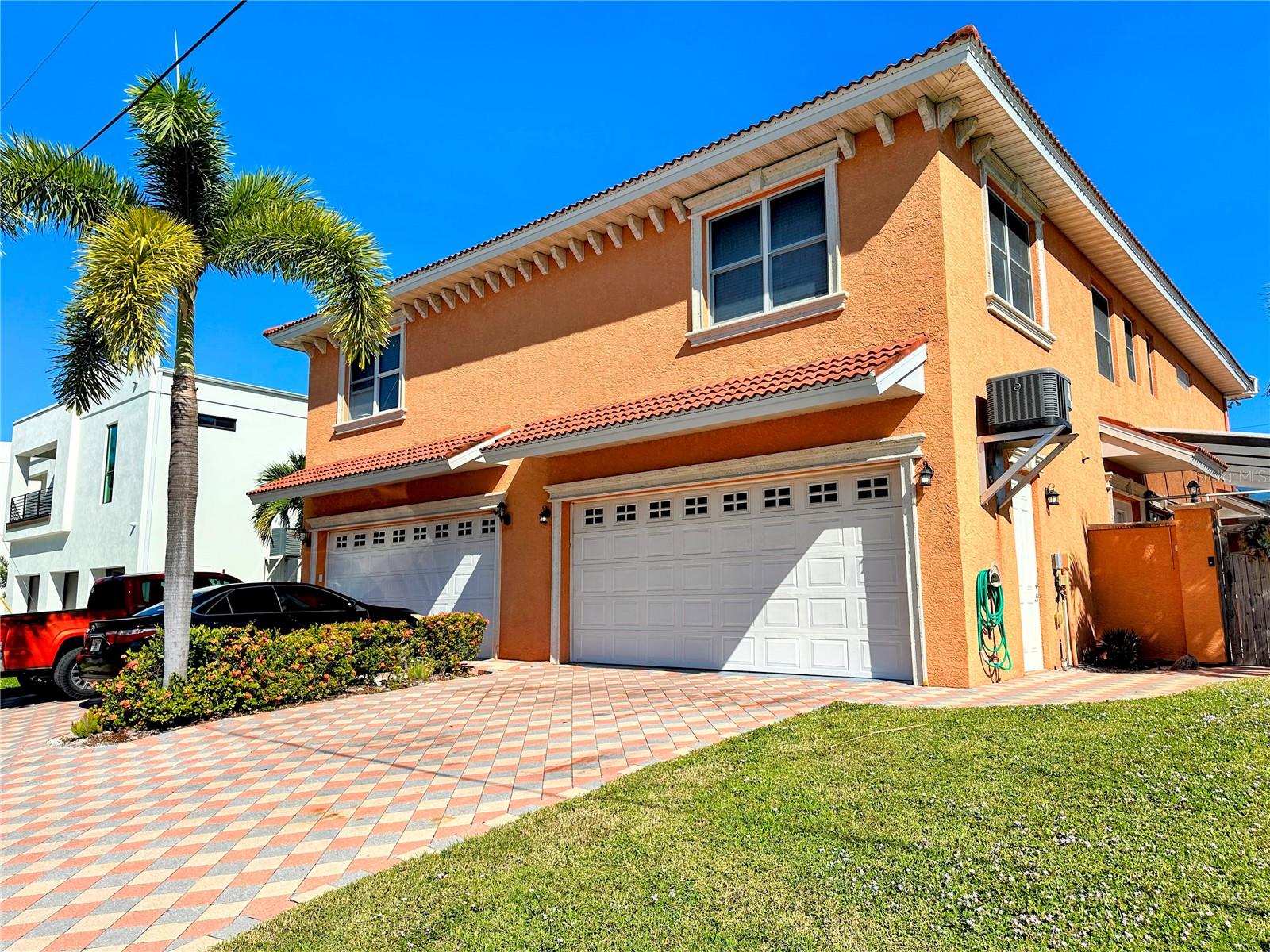 MONTCLAIR VILLAS - Residential Income