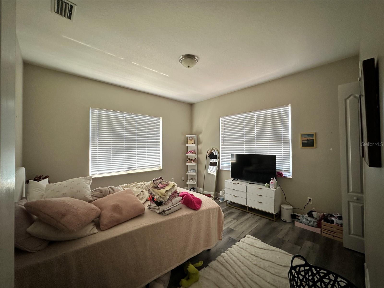 MONTCLAIR VILLAS - Residential Income