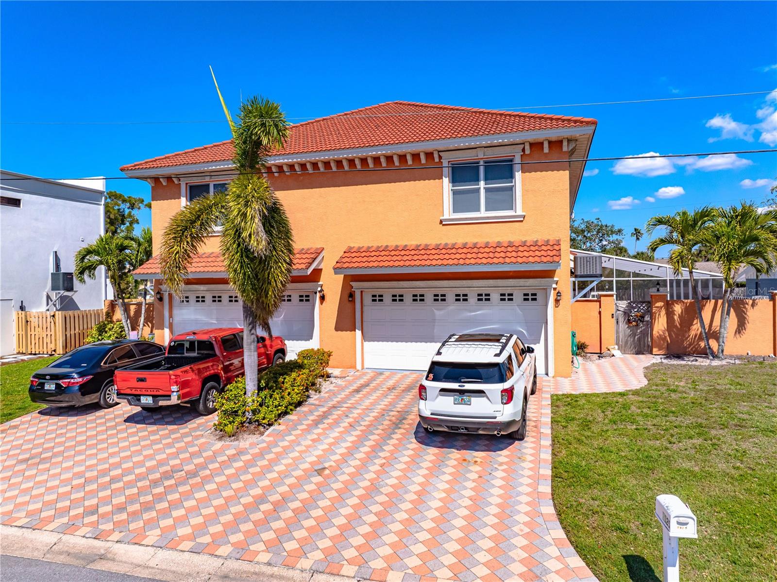MONTCLAIR VILLAS - Residential Income