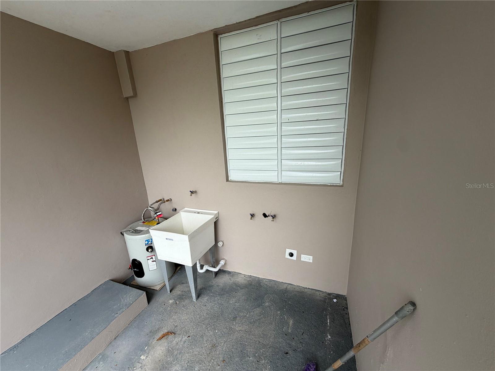 COLLORES WARD - Residential