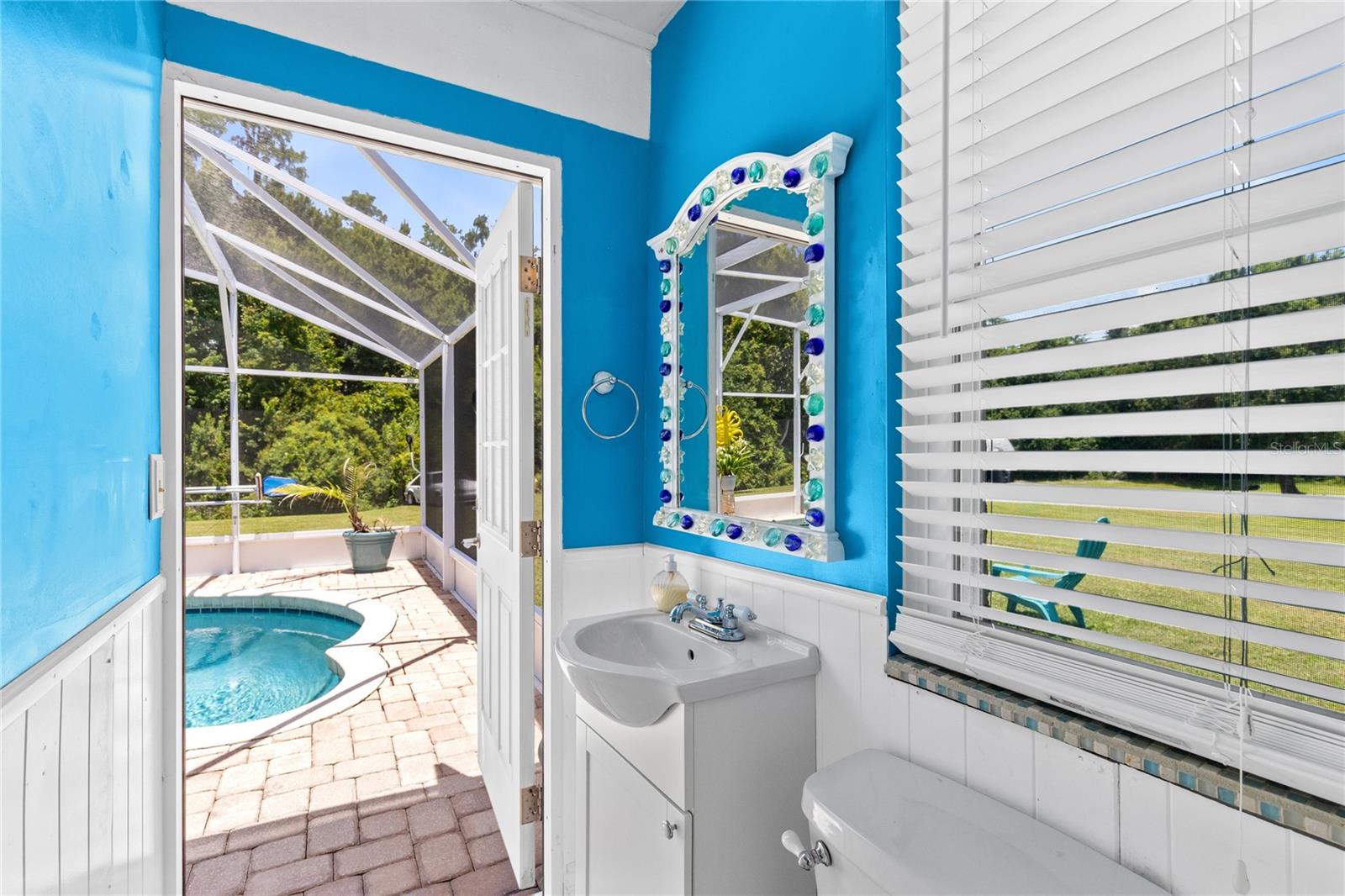 OAK POINTE - Residential