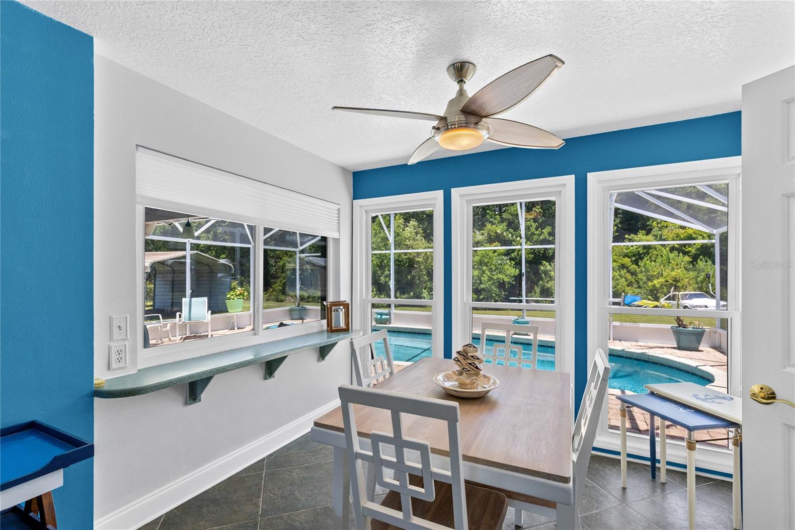 OAK POINTE - Residential