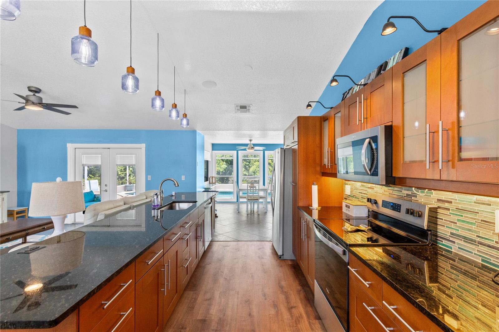 OAK POINTE - Residential