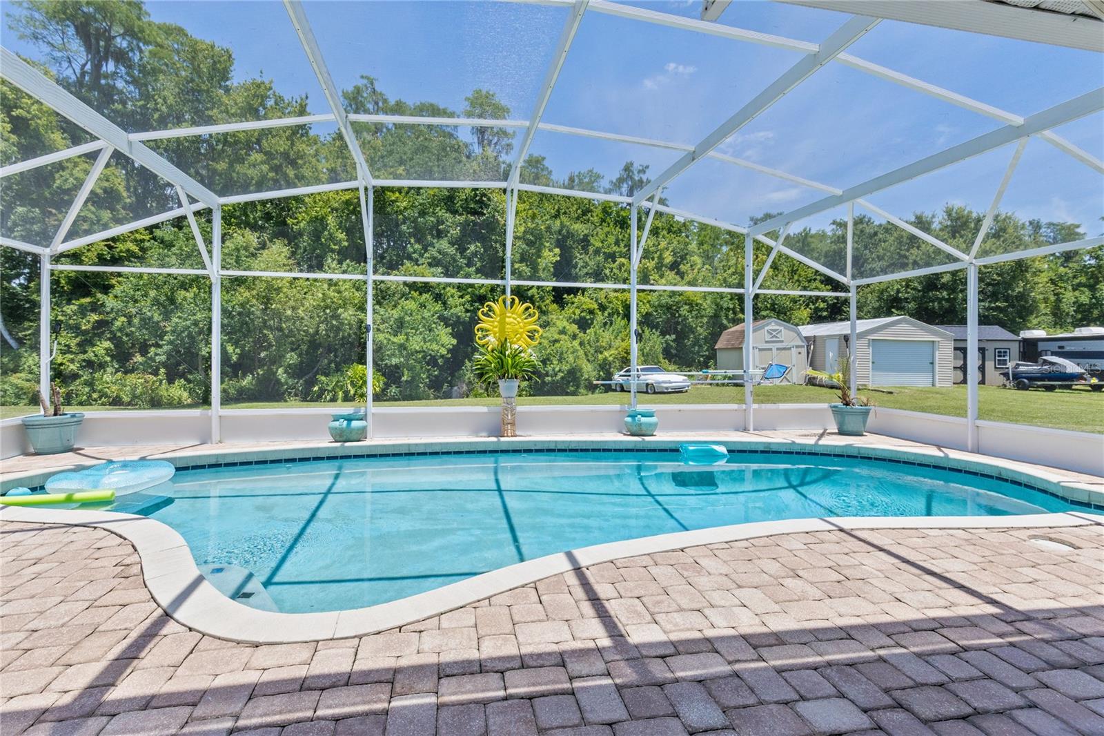 OAK POINTE - Residential