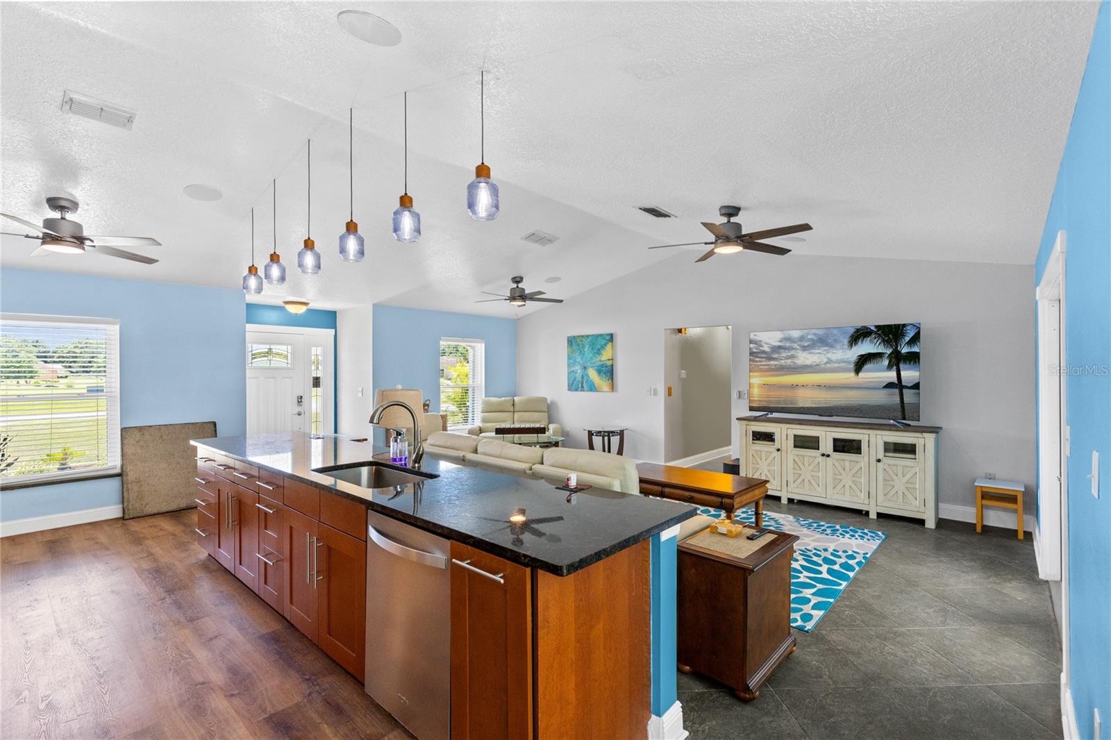 OAK POINTE - Residential