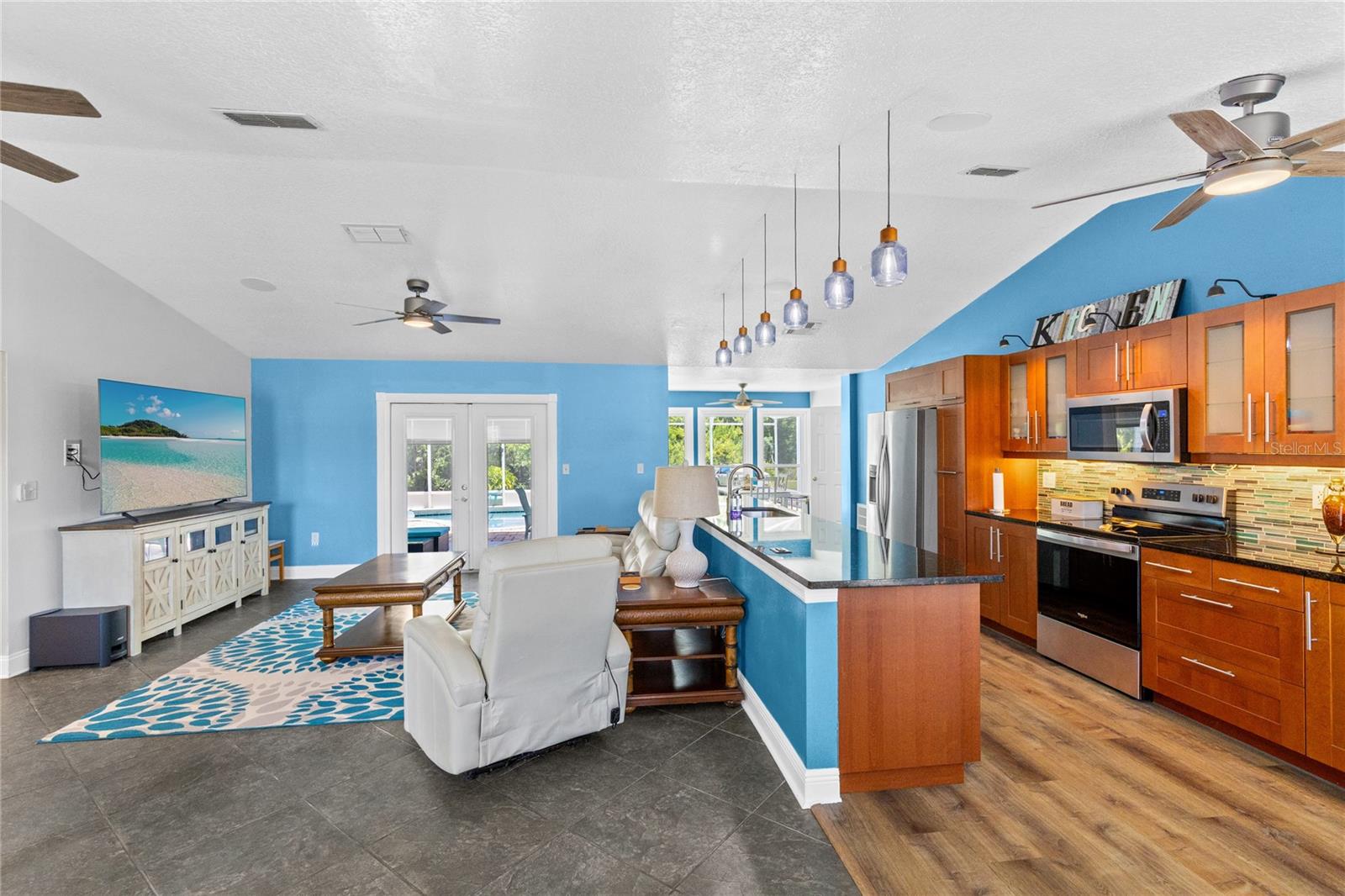 OAK POINTE - Residential