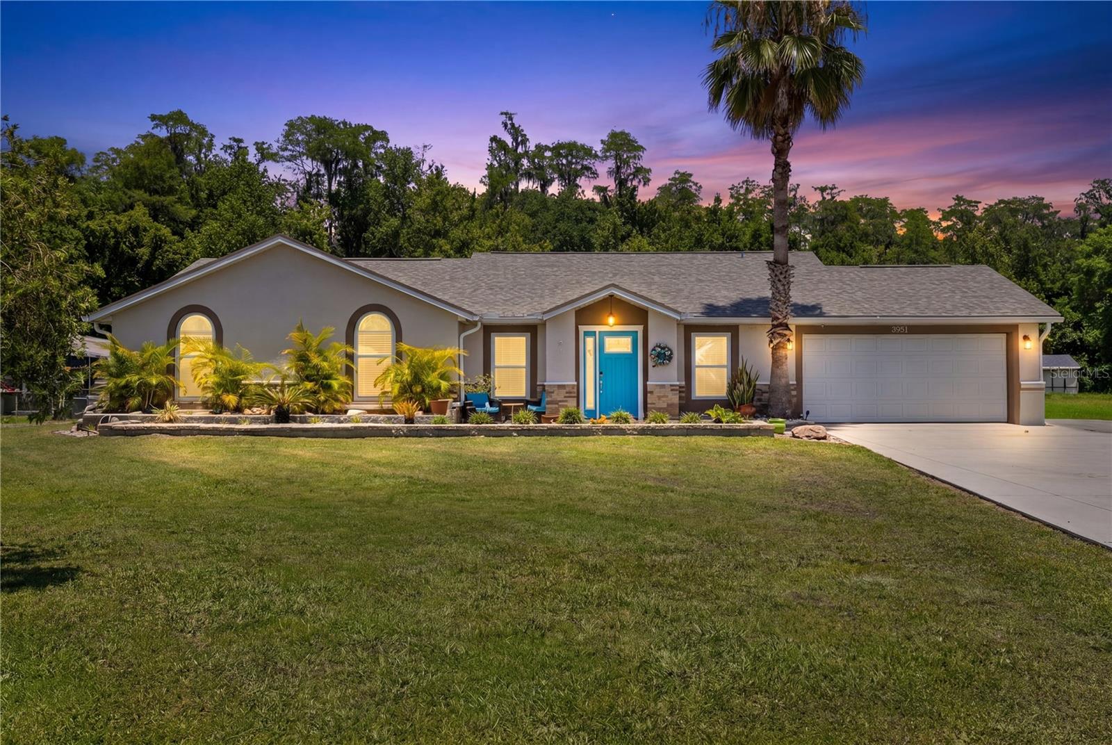OAK POINTE - Residential
