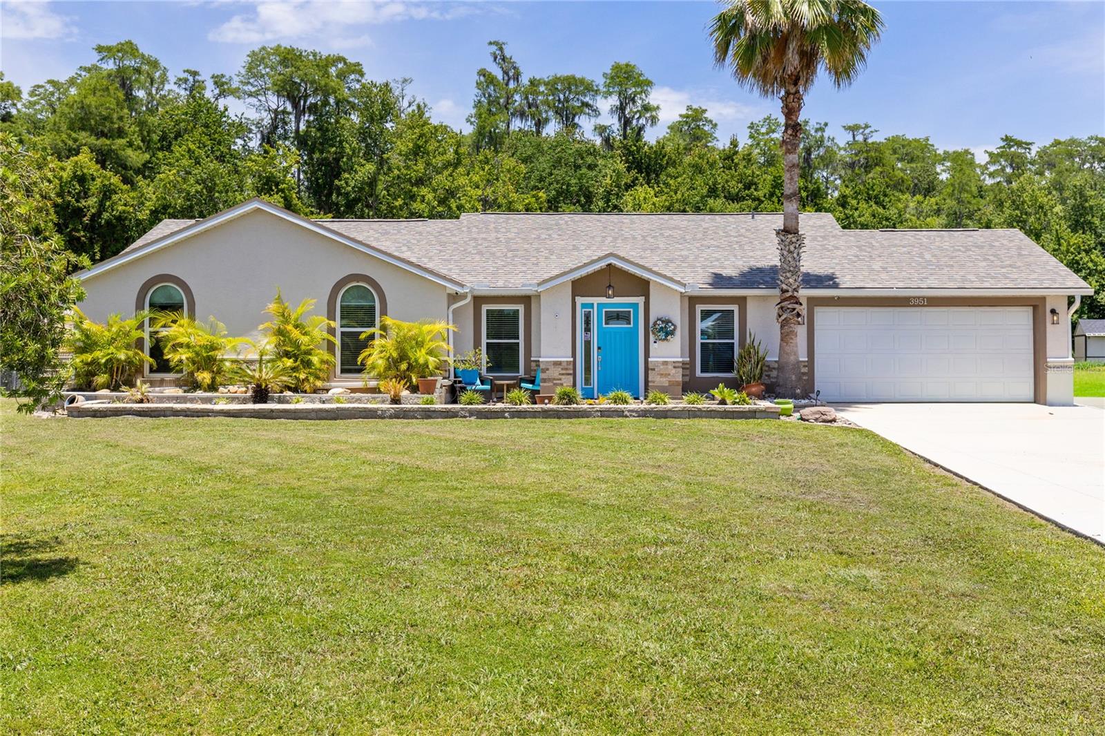 OAK POINTE - Residential