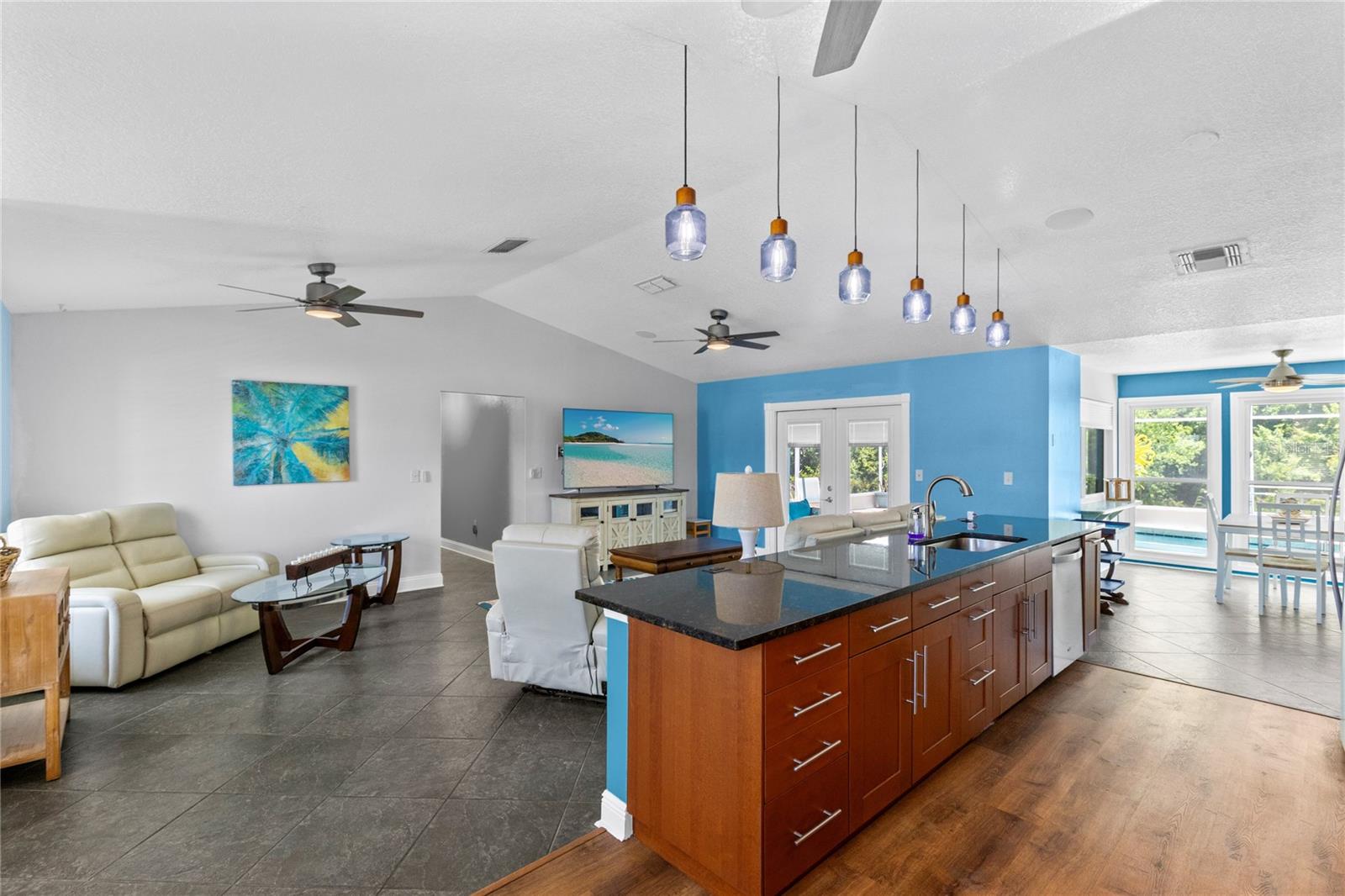 OAK POINTE - Residential