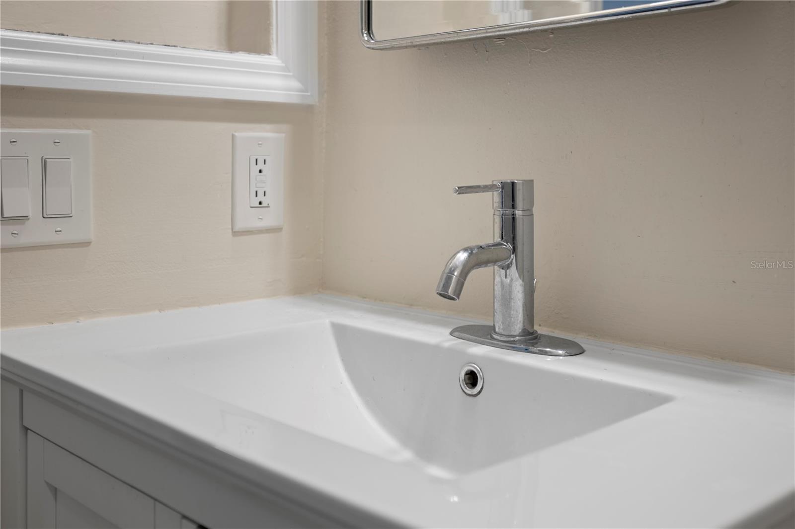 REGENCY PARK AT LAKE MARY A CONDO - Residential