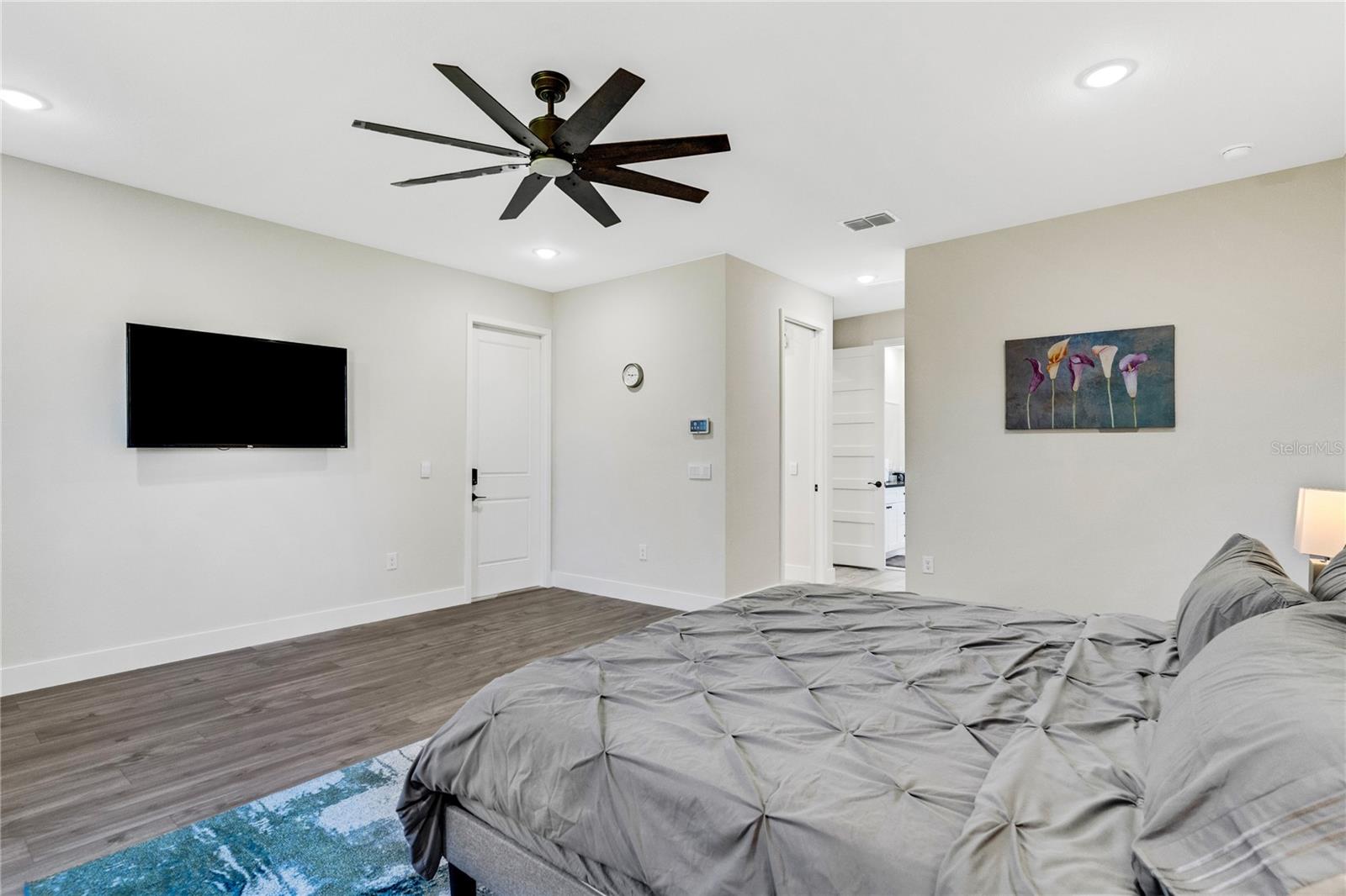 CAPE ORLANDO ESTATES - Residential Lease