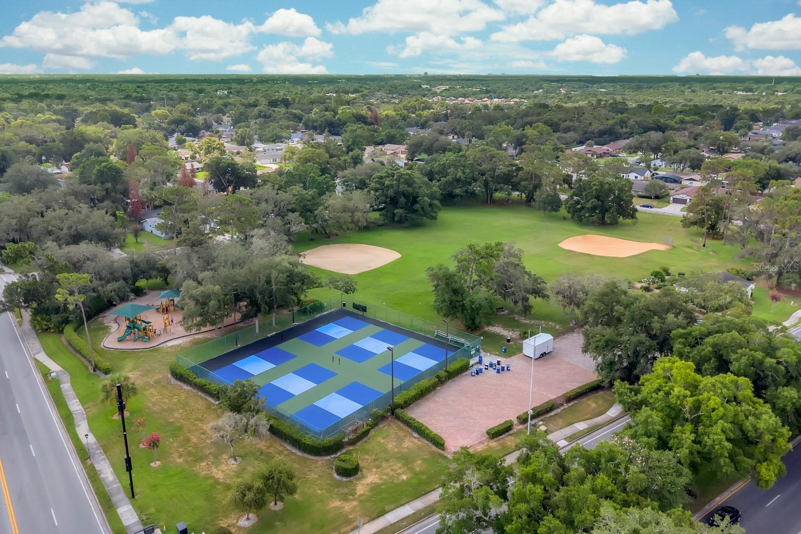 WEKIVA HUNT CLUB 1 FOX HUNT SEC 1 - Residential