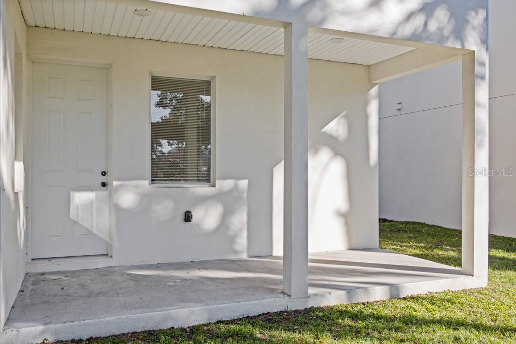 DREW PARK RE OF - Residential Lease