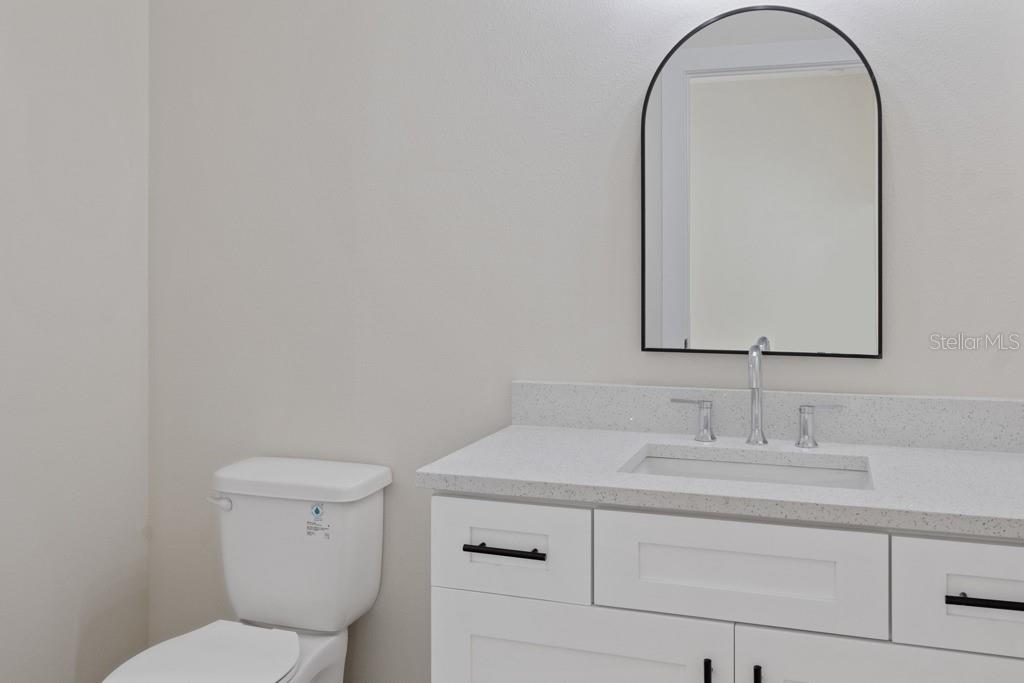 DREW PARK RE OF - Residential Lease