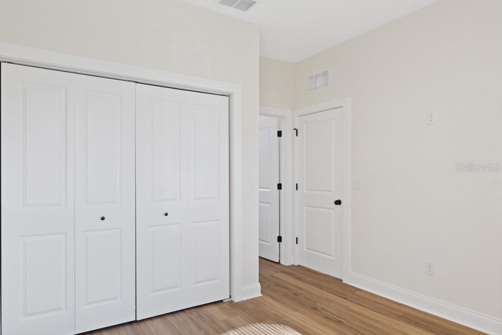 DREW PARK RE OF - Residential Lease